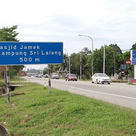 Mersing Merlin Inn Esterno foto
