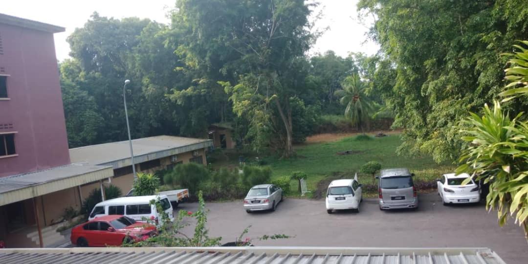 Mersing Merlin Inn Esterno foto