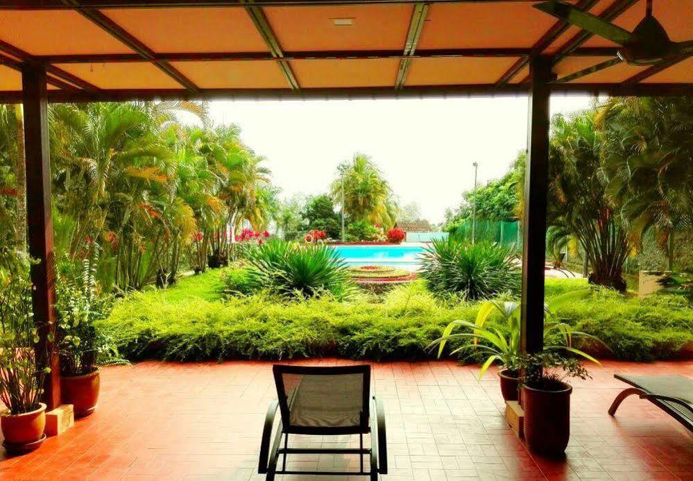 Mersing Merlin Inn Esterno foto