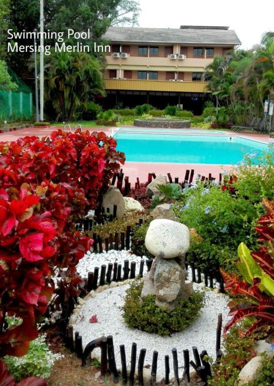 Mersing Merlin Inn Esterno foto
