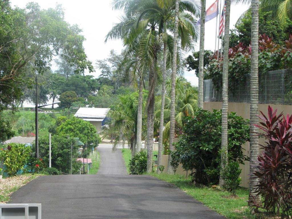 Mersing Merlin Inn Esterno foto