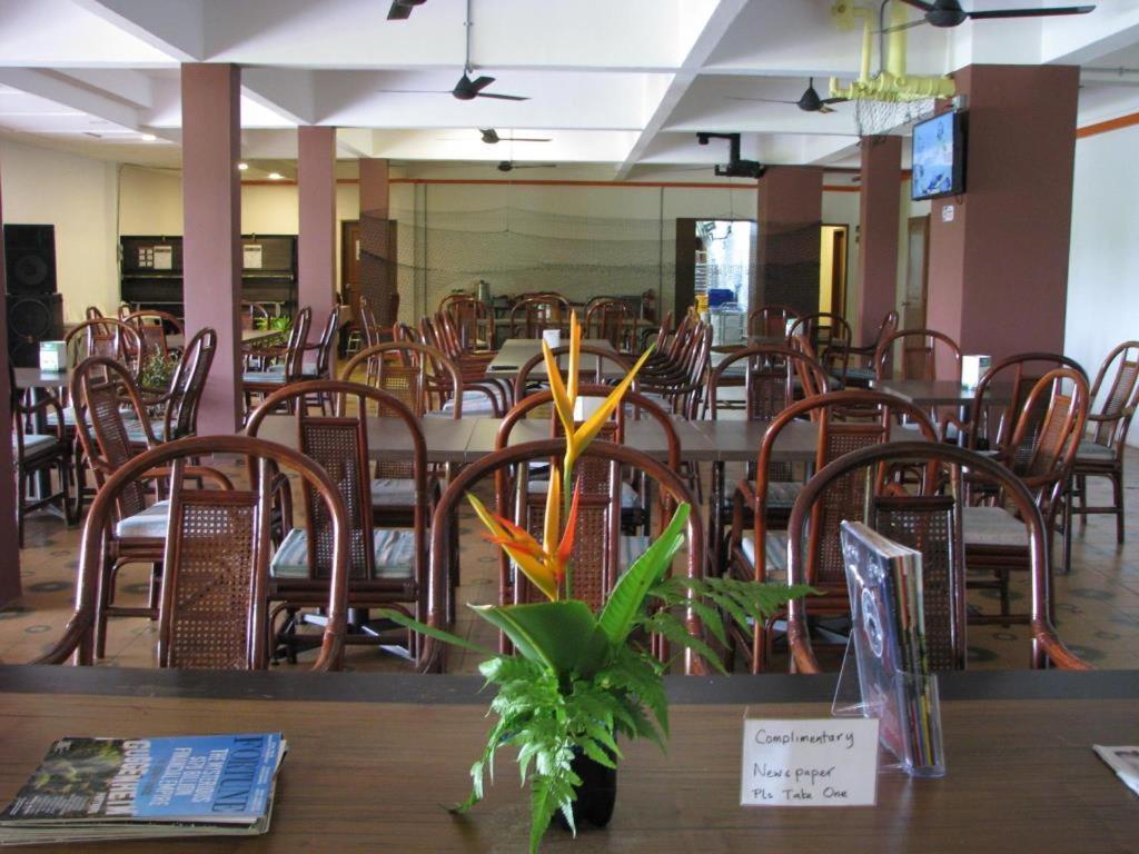 Mersing Merlin Inn Esterno foto